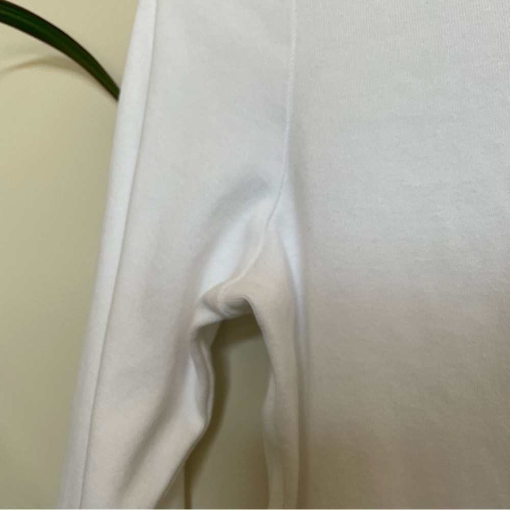 Levi’s Basic White Crew Neck - Picture 11 of 12